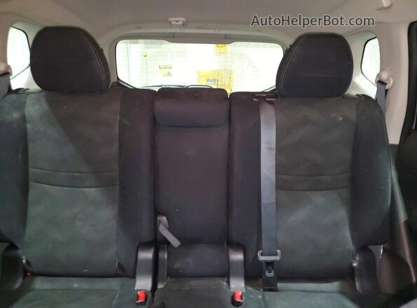 5N1AT2MV2GC830884 2016 NISSAN ROGUE Silver Rear seats view