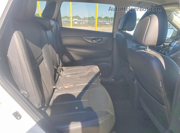 5N1AT2MV2GC880801 2016 NISSAN ROGUE White Вид задньої частини салону