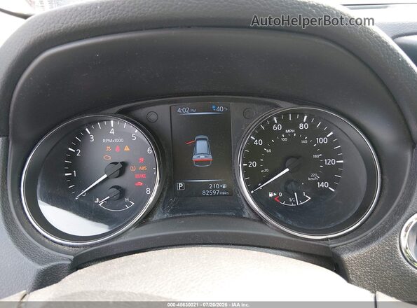 5N1AT2MV2HC775855 2017 NISSAN ROGUE Red Հետևի նստատեղերի տեսք