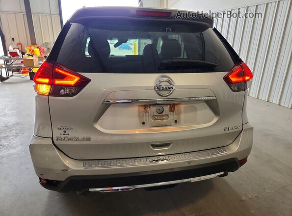 5N1AT2MV2HC835584 2017 NISSAN ROGUE Silver Հետևի տեսք