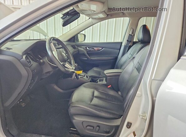 5N1AT2MV2HC835584 2017 NISSAN ROGUE Silver Սալոնի դիմացի տեսք