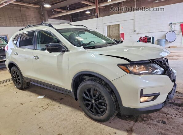 5N1AT2MV2JC753912 2018 NISSAN ROGUE Белый Передняя правая четверть