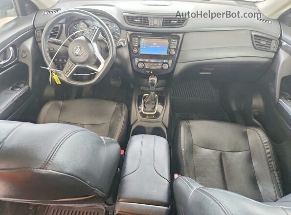 5N1AT2MV3HC779199 2017 NISSAN ROGUE Silver Вид панелі приладів