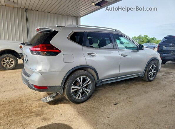 5N1AT2MV3HC779199 2017 NISSAN ROGUE Silver Задня права чверть