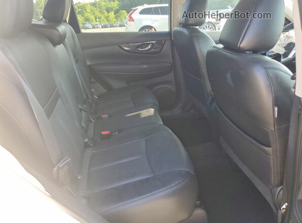 5N1AT2MV3HC794656 2017 NISSAN ROGUE White უკანა სავარძლების ხედი