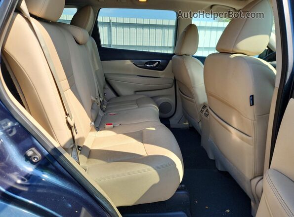 5N1AT2MV4GC865829 2016 NISSAN ROGUE Blue Rear interior view