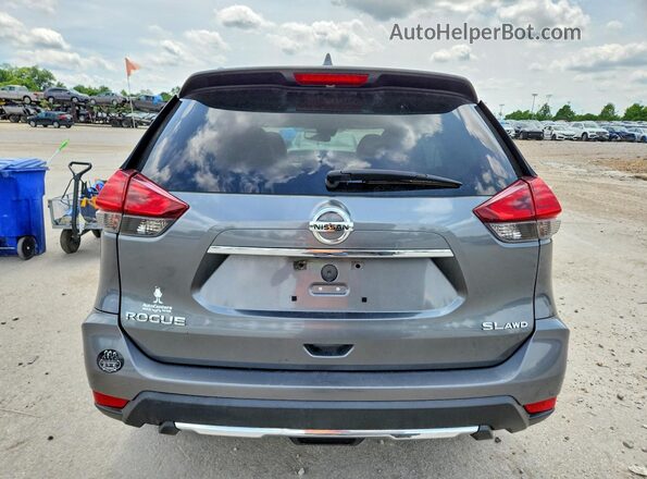 5N1AT2MV4HC730450 2017 NISSAN ROGUE Серебряный Вид сзади