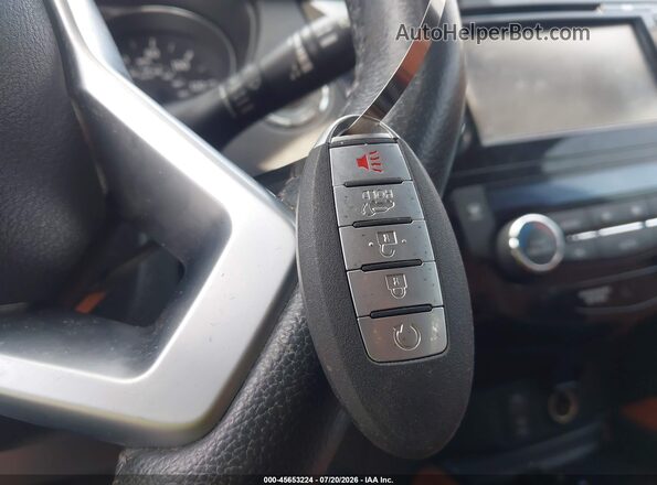 5N1AT2MV4HC808385 2017 NISSAN ROGUE Синий Вид панели приборов