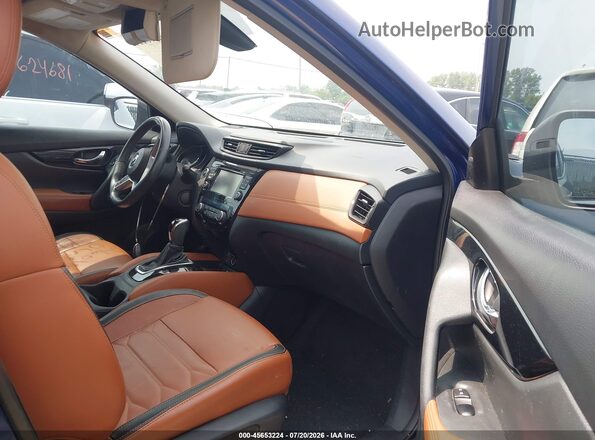 5N1AT2MV4HC808385 2017 NISSAN ROGUE Синий Вид салона спереди