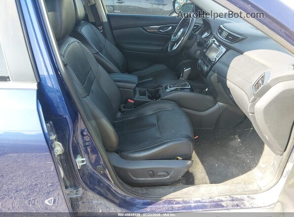 5N1AT2MV4HC817829 2017 NISSAN ROGUE Синий Вид салона спереди
