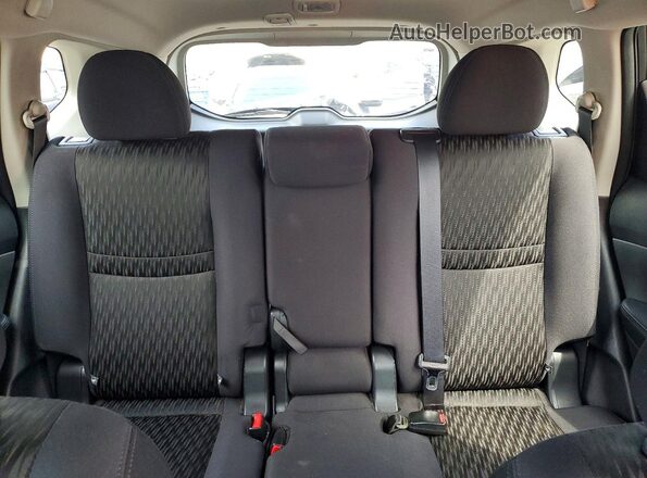 5N1AT2MV4HC879232 2017 NISSAN ROGUE Black Rear seats view