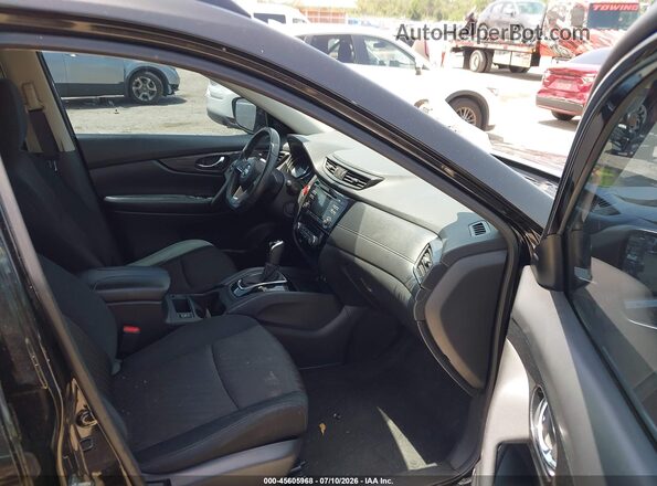 5N1AT2MV4HC892496 2017 NISSAN ROGUE Black Вид салону спереду