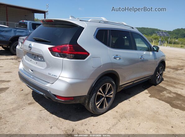 5N1AT2MV4JC713671 2018 NISSAN ROGUE Silver Задня права чверть