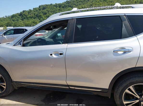 5N1AT2MV4JC713671 2018 NISSAN ROGUE Silver 