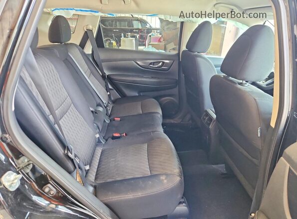 5N1AT2MV5HC850550 2017 NISSAN ROGUE Black უკანა სალონის ხედი