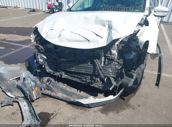 5N1AT2MV5HC885878 2017 NISSAN ROGUE White Widok z przodu