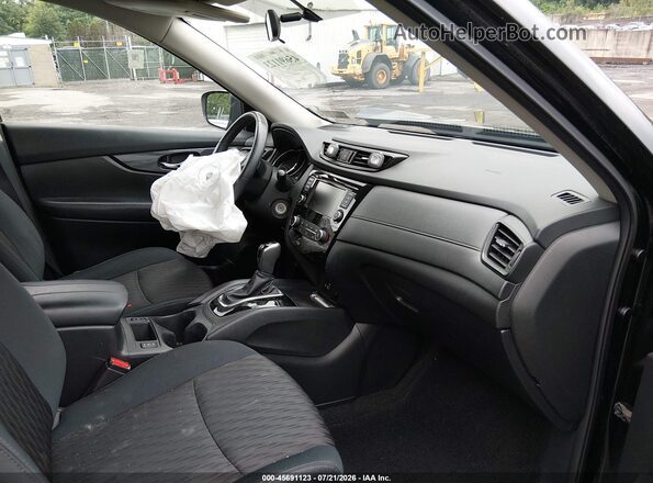 5N1AT2MV5JC845385 2018 NISSAN ROGUE Черный Вид салона спереди