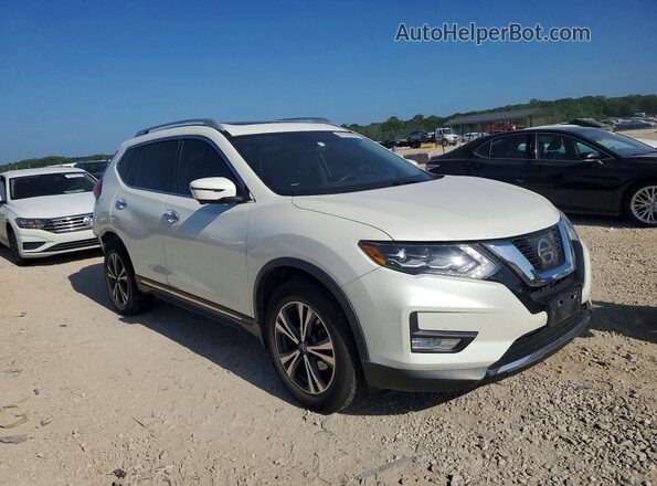 5N1AT2MV6HC799267 2017 NISSAN ROGUE White Front right
