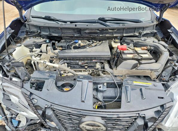 5N1AT2MV6JC725627 2018 NISSAN ROGUE Blue Rear interior view