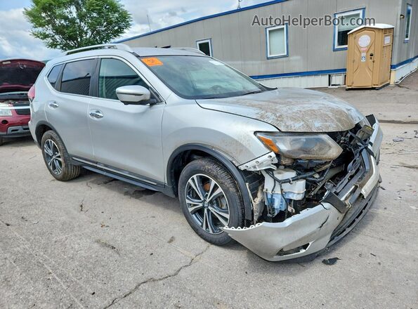 5N1AT2MV6JC783527 2018 NISSAN ROGUE Silver Front right