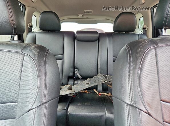 5N1AT2MV6JC783527 2018 NISSAN ROGUE Silver Rear seats view