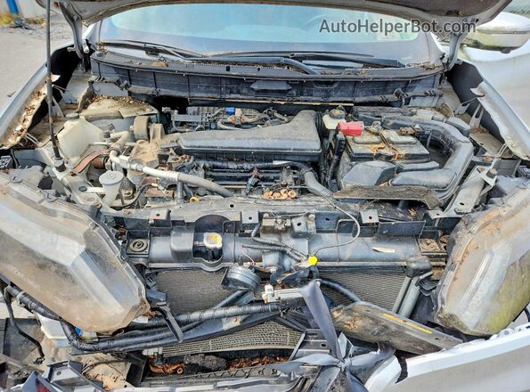 5N1AT2MV6JC783527 2018 NISSAN ROGUE Silver Engine compartment view