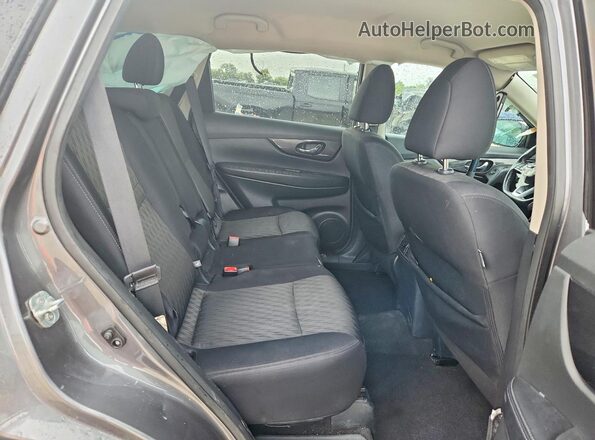 5N1AT2MV6JC788405 2018 NISSAN ROGUE Серый Вид задней части салона