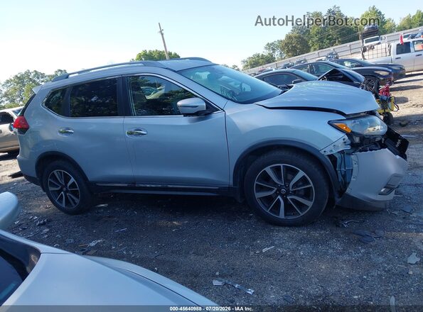 5N1AT2MV6JC814906 2018 NISSAN ROGUE Gray Widok wnętrza z tyłu