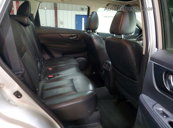 5N1AT2MV7GC741523 2016 NISSAN ROGUE Silver Rear interior view