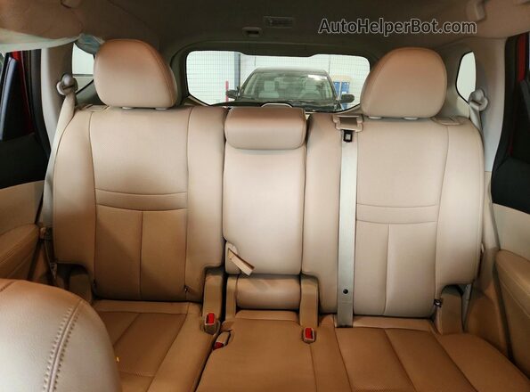 5N1AT2MV7HC782588 2017 NISSAN ROGUE Red Հետևի նստատեղերի տեսք