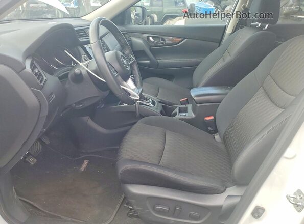 5N1AT2MV7HC805528 2017 NISSAN ROGUE White Front interior view