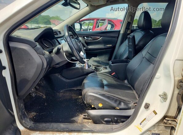 5N1AT2MV7HC889141 2017 NISSAN ROGUE Белый Вид салона спереди