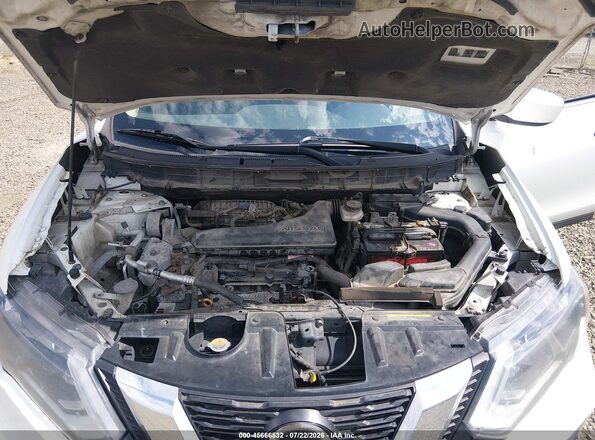 5N1AT2MV7JC726415 2018 NISSAN ROGUE White Rear view