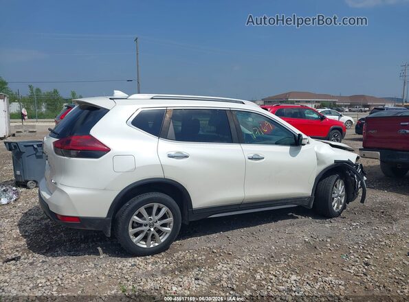 5N1AT2MV7JC743991 2018 NISSAN ROGUE White Widok wnętrza z tyłu
