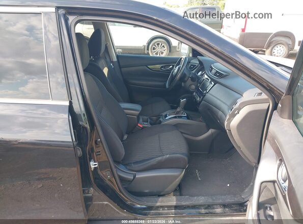 5N1AT2MV7JC755901 2018 NISSAN ROGUE Black Вид салону спереду