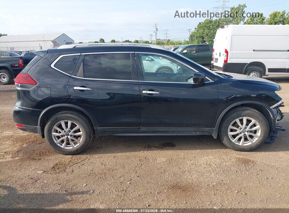 5N1AT2MV7JC755901 2018 NISSAN ROGUE Black Вид задньої частини салону