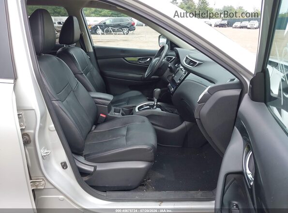 5N1AT2MV8GC814785 2016 NISSAN ROGUE Silver Vista interior delantera
