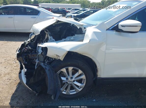 5N1AT2MV8GC847303 2016 NISSAN ROGUE White Widok wnętrza z tyłu