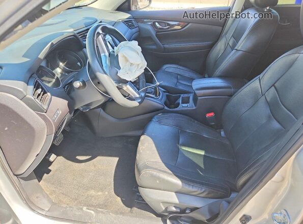 5N1AT2MV8HC762432 2017 NISSAN ROGUE Silver Вид салону спереду