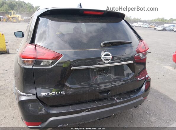 5N1AT2MV8HC766500 2017 NISSAN ROGUE Black Widok z przodu