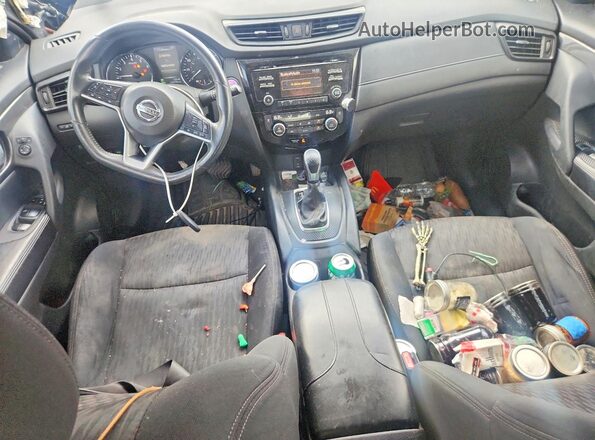 5N1AT2MV8HC794622 2017 NISSAN ROGUE Silver Widok deski rozdzielczej