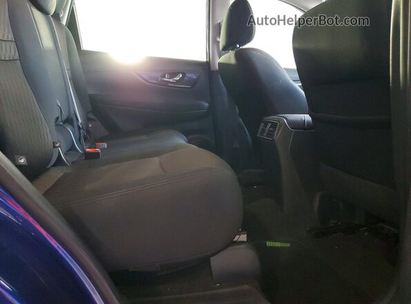 5N1AT2MV8JC730232 2018 NISSAN ROGUE Blue Вид задньої частини салону