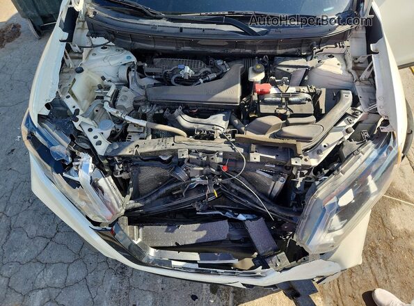 5N1AT2MV8JC739920 2018 NISSAN ROGUE White Engine compartment view