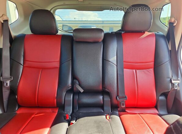 5N1AT2MV8JC739920 2018 NISSAN ROGUE White Rear seats view