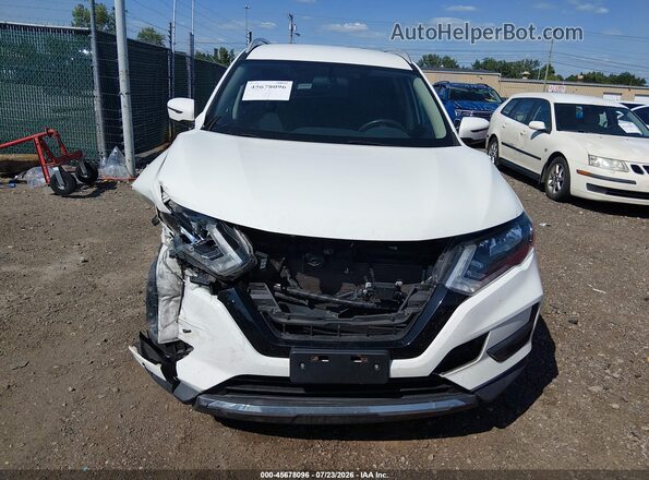 5N1AT2MV8JC780807 2018 NISSAN ROGUE Белый Вид задней части салона
