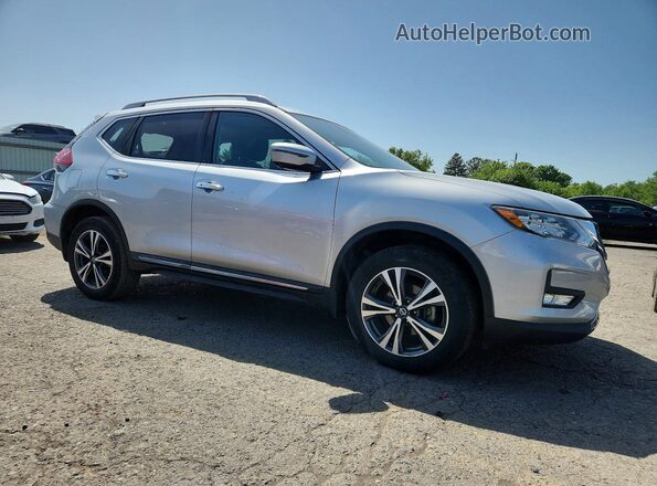 5N1AT2MV8JC839810 2018 NISSAN ROGUE Silver Delantero derecho