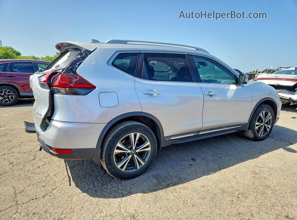 5N1AT2MV8JC839810 2018 NISSAN ROGUE Silver Trasero derecho