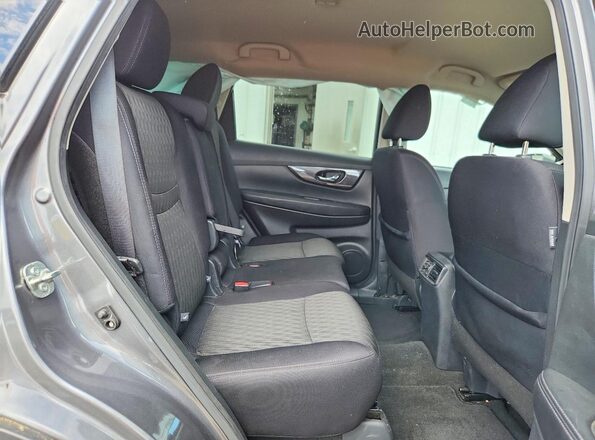 5N1AT2MV8LC752122 2020 NISSAN ROGUE Серебряный Вид задней части салона