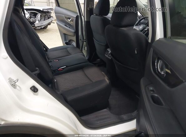 5N1AT2MV9HC798467 2017 NISSAN ROGUE White Widok naklejki z numerem VIN