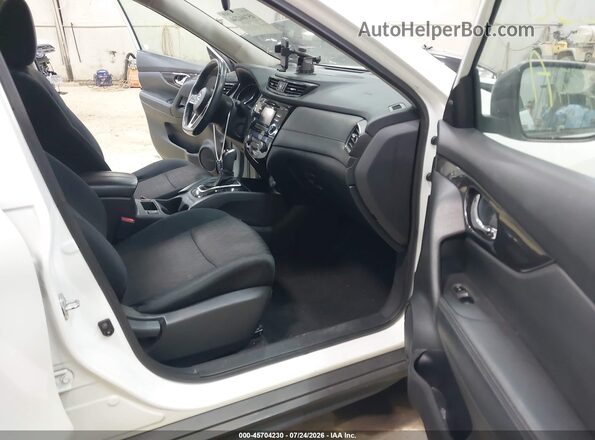 5N1AT2MV9HC798467 2017 NISSAN ROGUE White Widok wnętrza z przodu